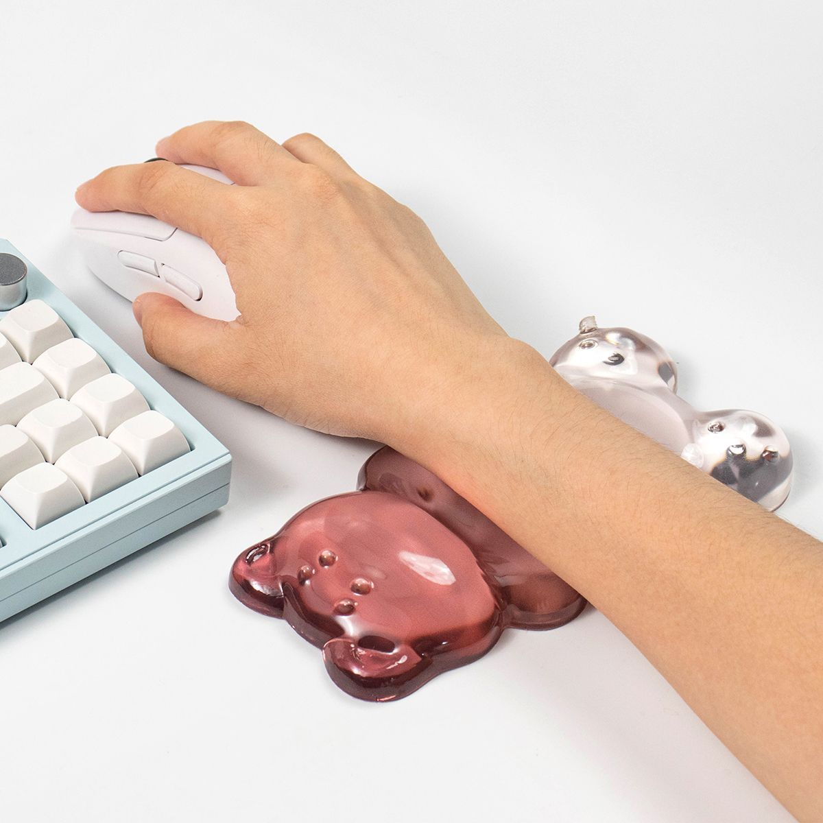 Gaming Keyboard No Number Pad - Bantalan Pergelangan Tangan Bentuk Beruang Lucu,