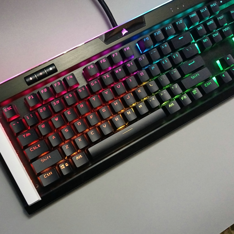 Corsair PBT tutup kunci transp - Gaming Keyboard Corsair ulasan dan harga